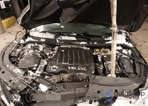 2014 Buick Lacrosse Leather Group z USA, uszkodzony, nr VIN 1G4GC5G3XEF305136